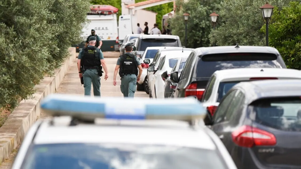 Archivo - Imagen de archivo de una operaci&oacute;n de la Guardia Civil
