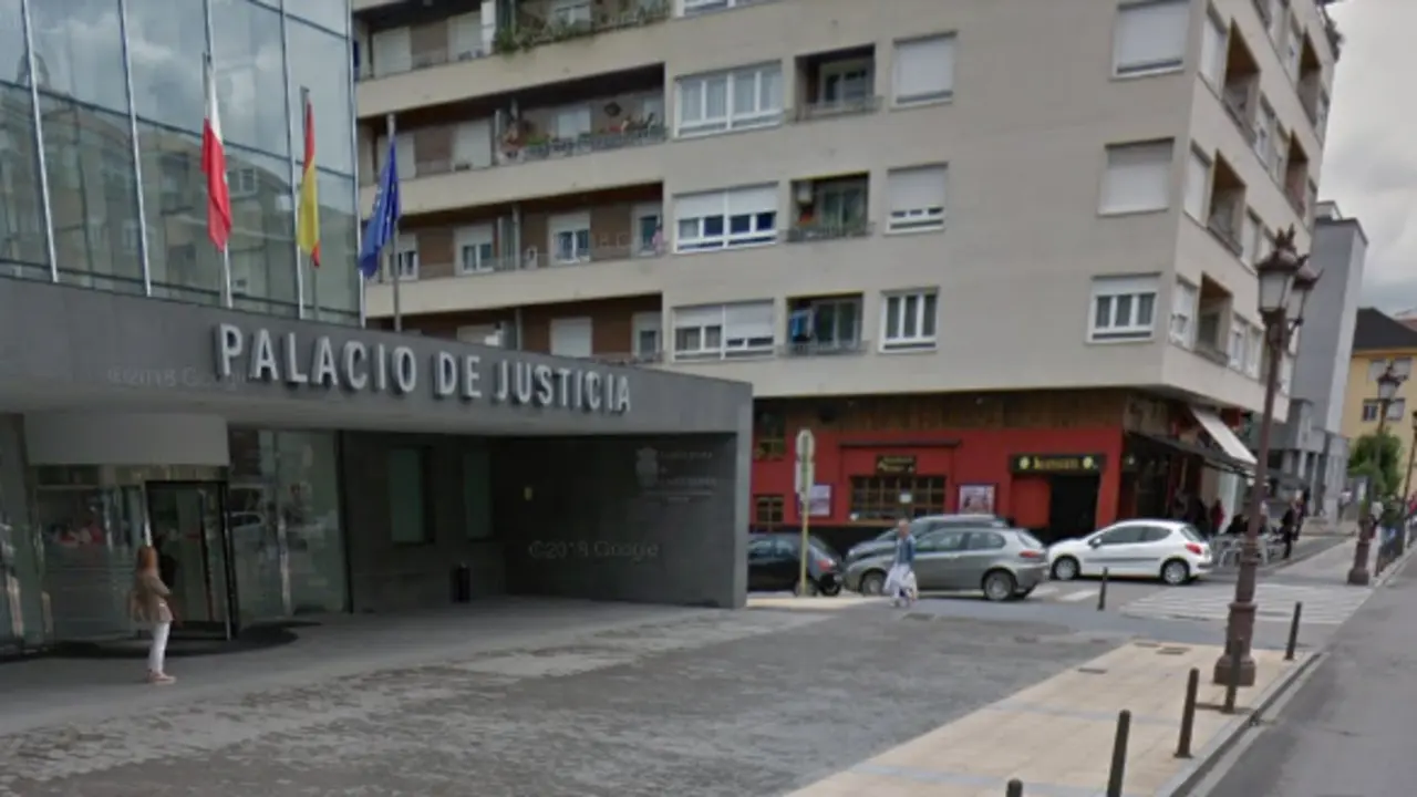 Vista del Palacio de Justicia de Torrelavega. / ALERTA