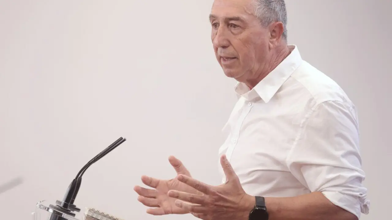 El portavoz parlamentario de Comprom&iacute;s, Joan Baldov&iacute;, ofrece una rueda de prensa en el Congreso de los Diputados, a 20 de julio de 2021, en Madrid (Espa&ntilde;a).