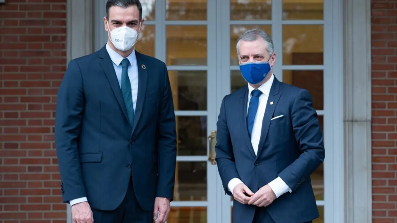 Archivo - Reunion entre Pedro S&aacute;nchez e I&ntilde;igo Urkullu en La Moncloa