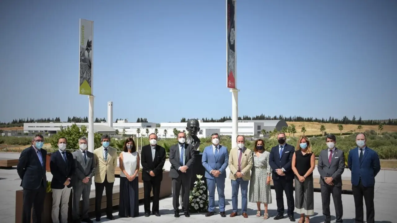 Los asistentes al evento de homenaje a &Aacute;ngel Herrera Oria, el fundador de CEU Andaluc&iacute;a