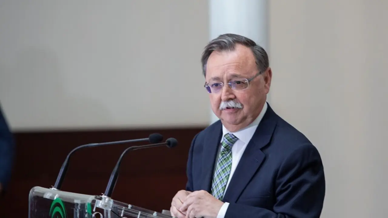 Archivo - El presidente de Ceuta, Juan Jes&uacute;s Vivas,durante su intervenci&oacute;n en el acto de la firma de un convenio de colaboraci&oacute;n entre la Junta de Andaluc&iacute;a, Ceuta y Melilla.