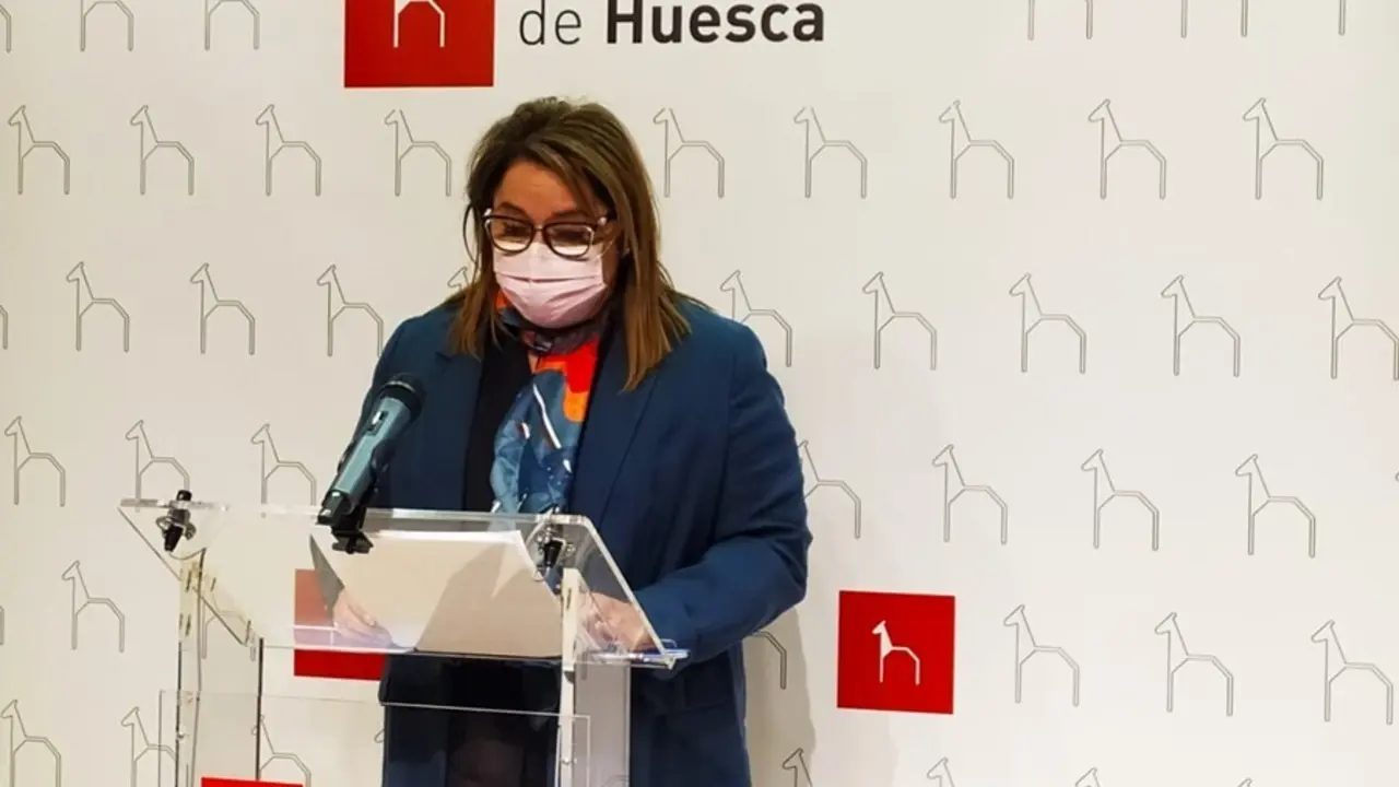Archivo - La concejala de Derechos Sociales del Ayuntamiento de Huesca, Rosa Serrano.