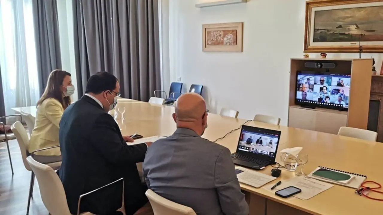 El conseller Joan Ignasi Elena preside la reuni&oacute;n de la Comisi&oacute;n Catalana de Tr&aacute;fico y Seguridad Viaria, en la que presenta el Plan de Seguridad Viaria 2021-2023