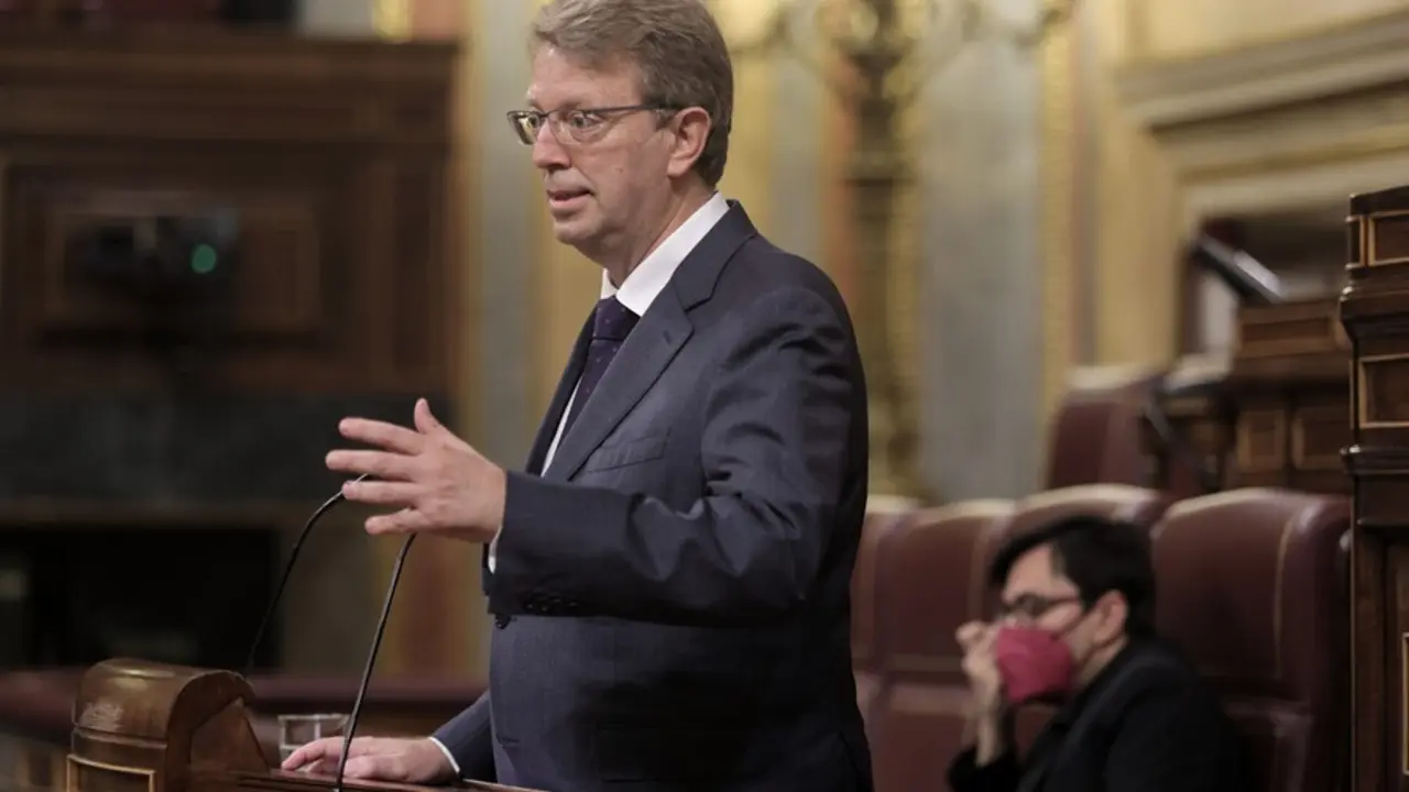 El portavoz del PDeCAT en el Congreso, Ferr&aacute;n Bel, interviene en una sesi&oacute;n plenaria en el Congreso
