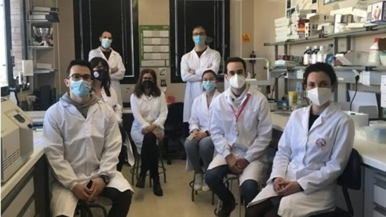 Miembros del grupo Biomembranas, del departamento de Bioqu&iacute;mica y Biolog&iacute;a Molecular A.