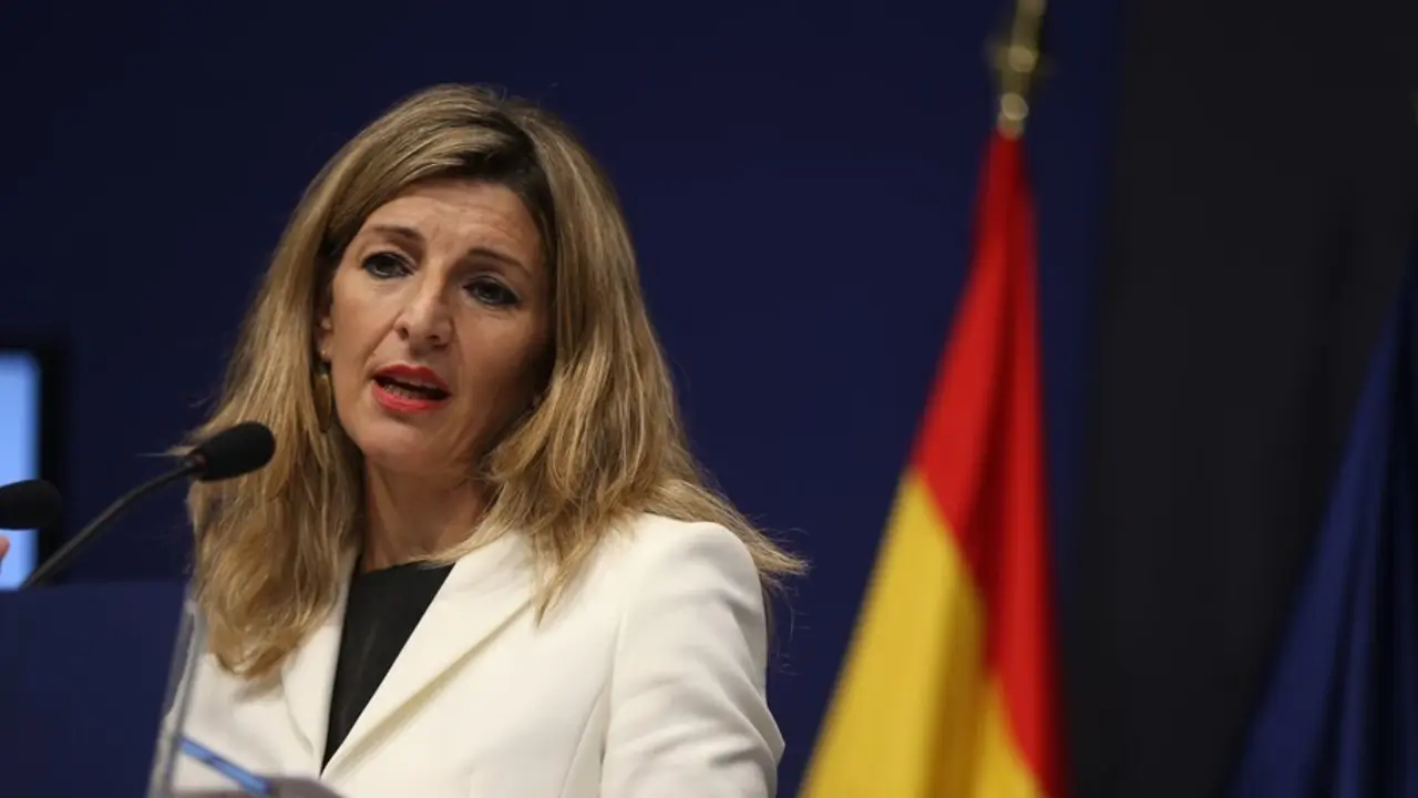 Archivo - La vicepresidenta tercera y ministra de Trabajo y Econom&iacute;a Social, Yolanda D&iacute;az, durante la presentaci&oacute;n de las propuestas de su departamento en el Plan de Recuperaci&oacute;n, Transformaci&oacute;n y Resiliencia, a 10 de mayo de 2021, en Madrid (Espa&ntilde;a). 