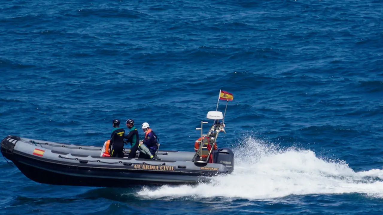 Embarcaci&oacute;n de la Guardia Civil del mar. / Hardy