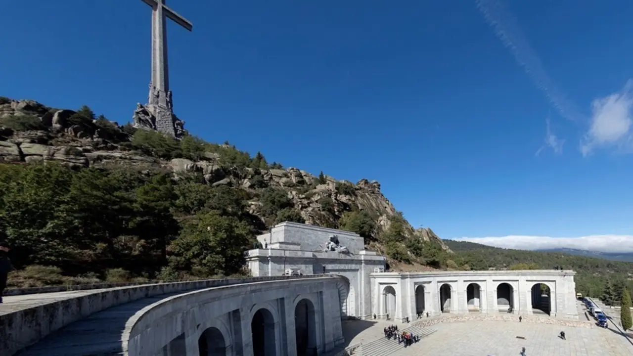 Archivo - Valle de los Ca&iacute;dos.