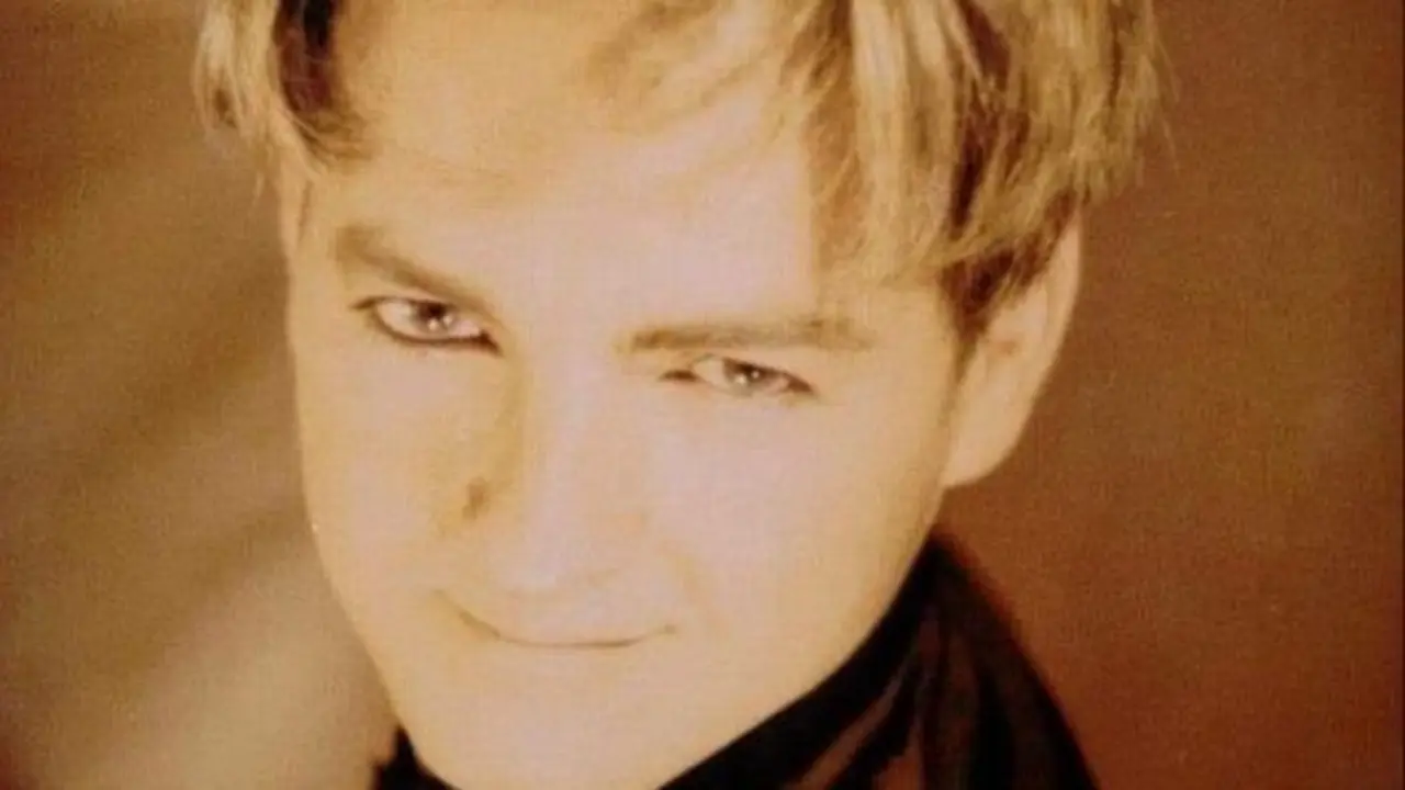 Muere Carmelo Mart&iacute;nez, cantante de La D&eacute;cada Prodigiosa