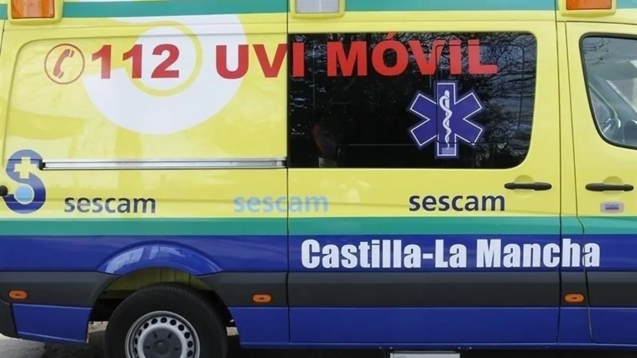Archivo - Ambulancia del Sescam