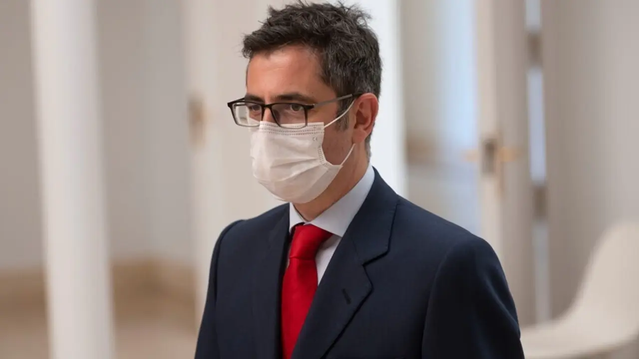 El ministro de la Presidencia, Relaciones con las Cortes y Memoria Democr&aacute;tica, F&eacute;lix Bola&ntilde;os