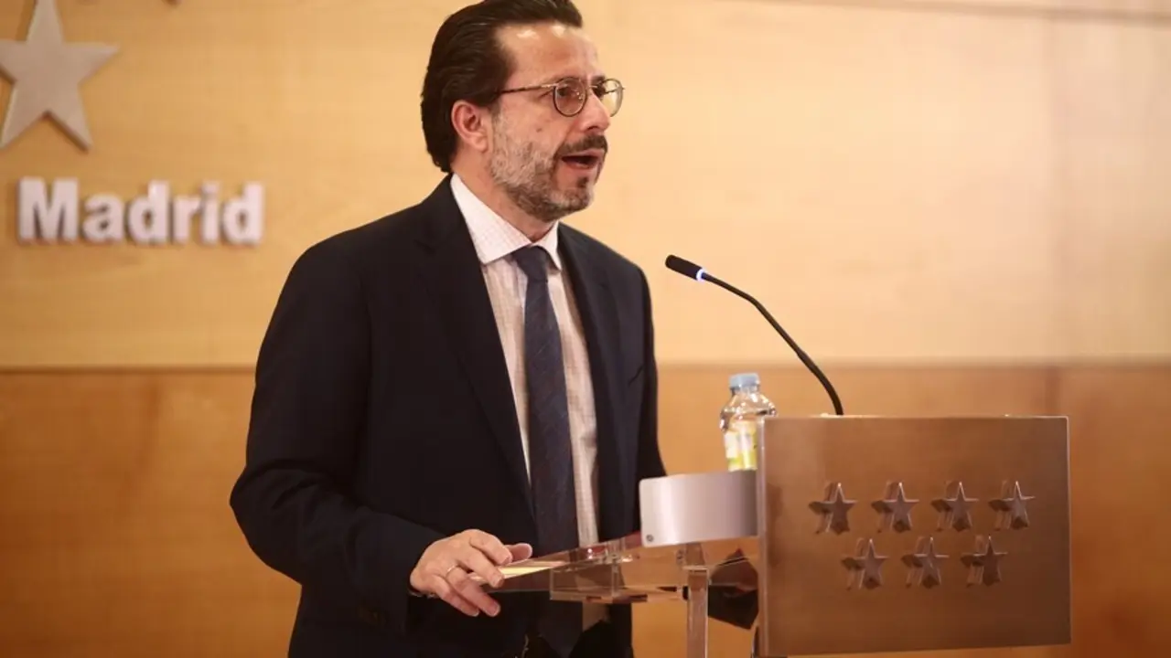 Archivo - El consejero de Hacienda y Funci&oacute;n P&uacute;blica, Javier Fern&aacute;ndez-Lasquetty, interviene durante una rueda de prensa tras la reuni&oacute;n del Consejo de Gobierno, a 28 de abril de 2021, en Madrid (Espa&ntilde;a). 