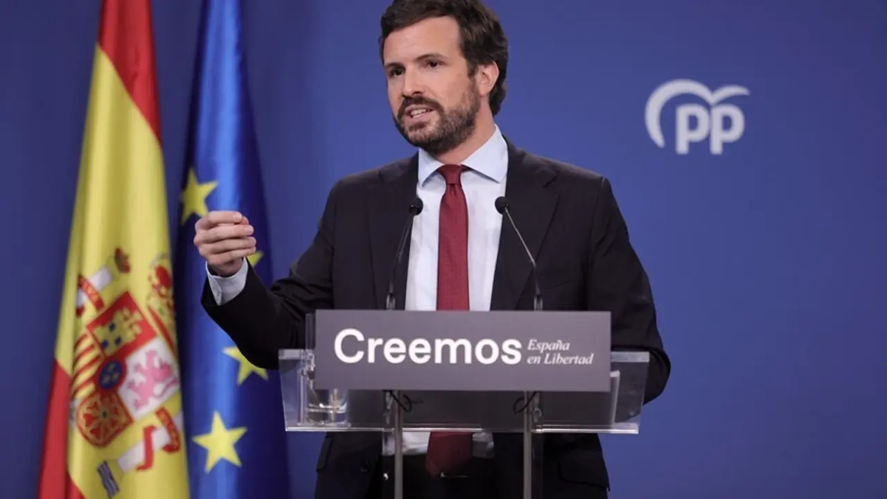 El presidente del PP, Pablo Casado, durante una rueda de prensa en la sede del partido, a 29 de julio de 2021, en Madrid (Espa&ntilde;a). La comparecencia ha tenido lugar despu&eacute;s de otra del presidente del Gobierno. 