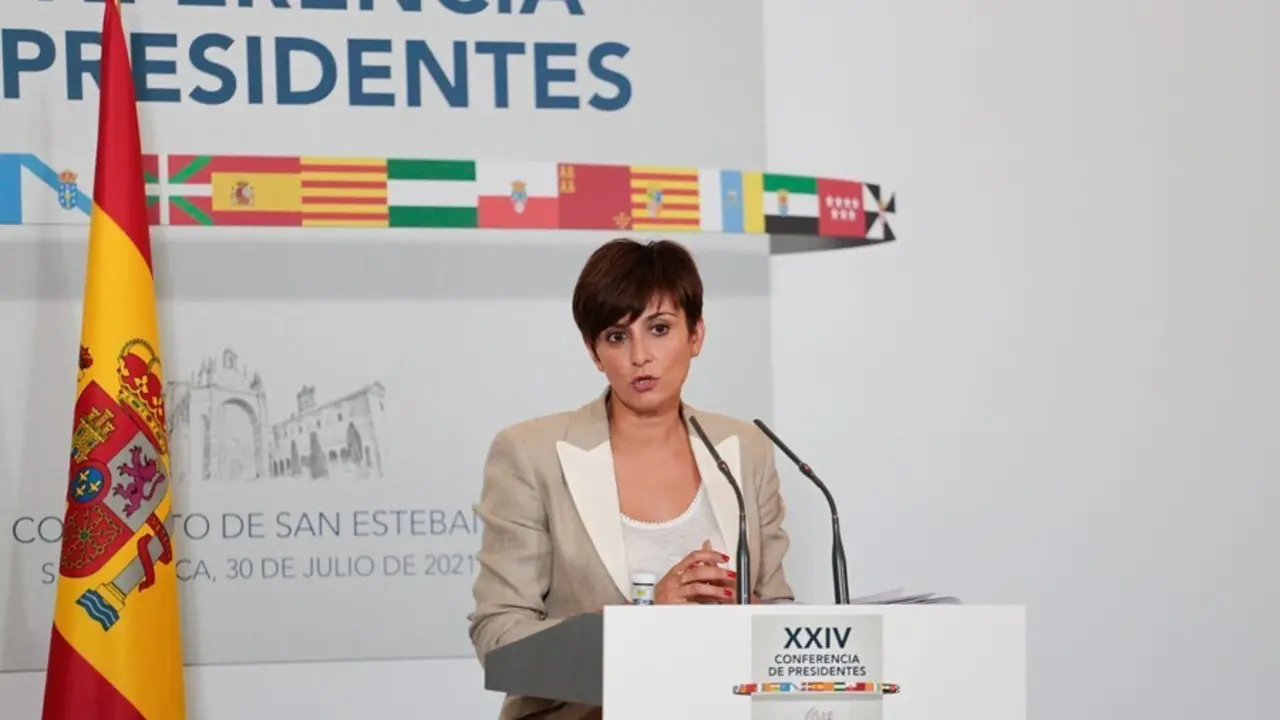 La ministra Portavoz y de Pol&iacute;tica Territorial, Isabel Rodr&iacute;guez, ofrece una rueda de prensa posterior a la celebraci&oacute;n de la XXIV Conferencia de Presidentes en el Convento de San Esteban, a 30 de julio de 2021, en Salamanca, Castilla y Le&oacute;n (Espa&ntilde;a). 