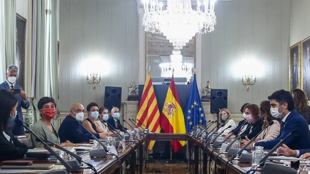 Vista general de los asistentes que participan en la Comisi&oacute;n Bilateral Generalitat de Catalunya - Estado, a 2 de agosto de 2021, en la sede del Ministerio, en Madrid (Espa&ntilde;a). La comisi&oacute;n bilateral se re&uacute;ne hoy despu&eacute;s de tres a&ntilde;os de no hacerlo y se cel