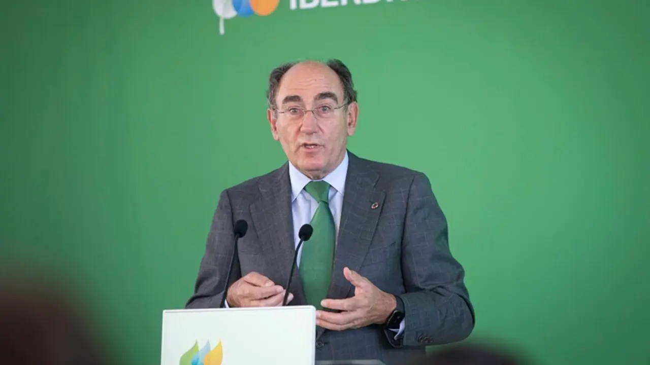 Archivo - El presidente de Iberdrola, Ignacio S&aacute;nchez Gal&aacute;n, durante su intervenci&oacute;n en la inauguraci&oacute;n de la planta And&eacute;valo de Iberdrola.