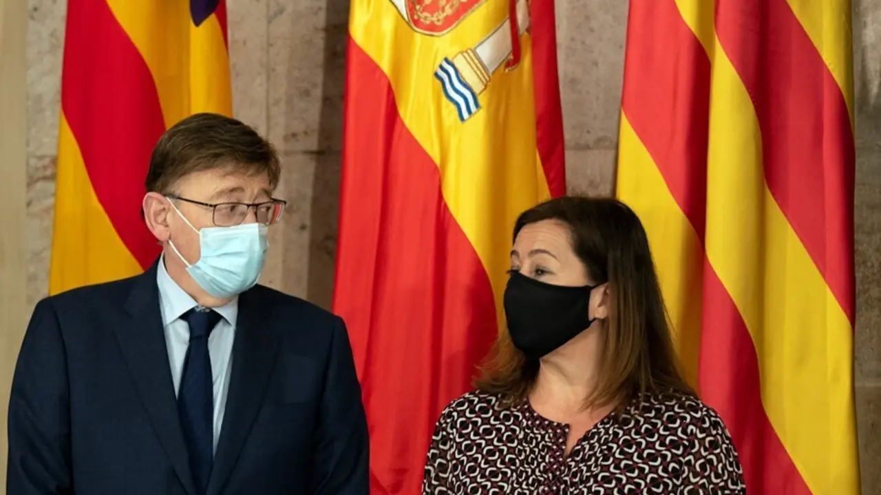 Archivo - El presidente de la Generalitat Valenciana, Ximo Puig y la presidenta de les Illes Balears, Francina Armengol