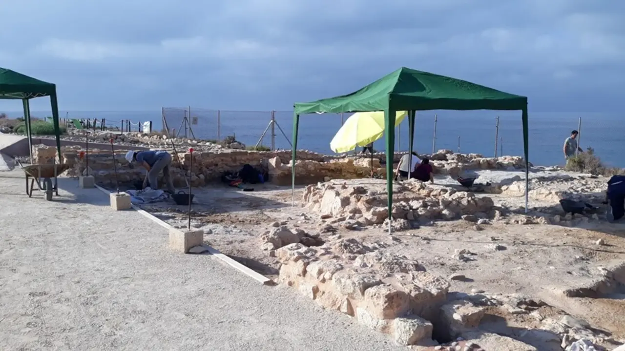 Descubren una nueva instalaci&oacute;n productiva para coservar pescado en las excavaciones del MARQ en El Campello