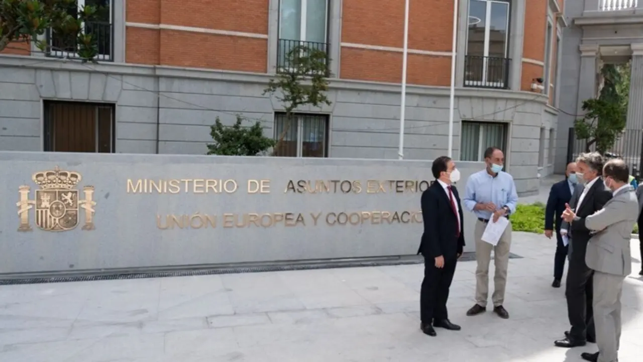 El ministro de Asuntos Exteriores, UE y Cooperaci&oacute;n, Jos&eacute; Manuel Albares, visita la nueve sede del Ministerio