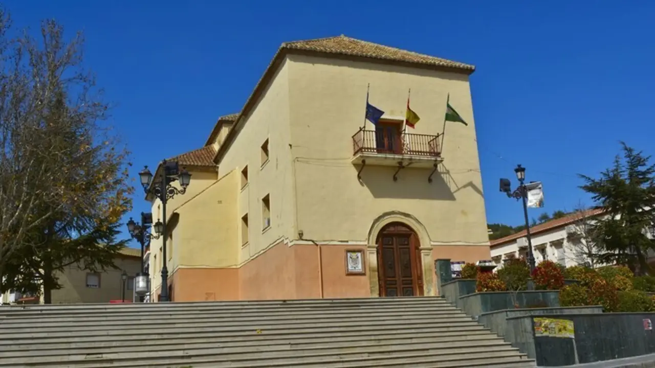 Archivo - Ayuntamiento de &Iacute;llora, en imagen de archivo