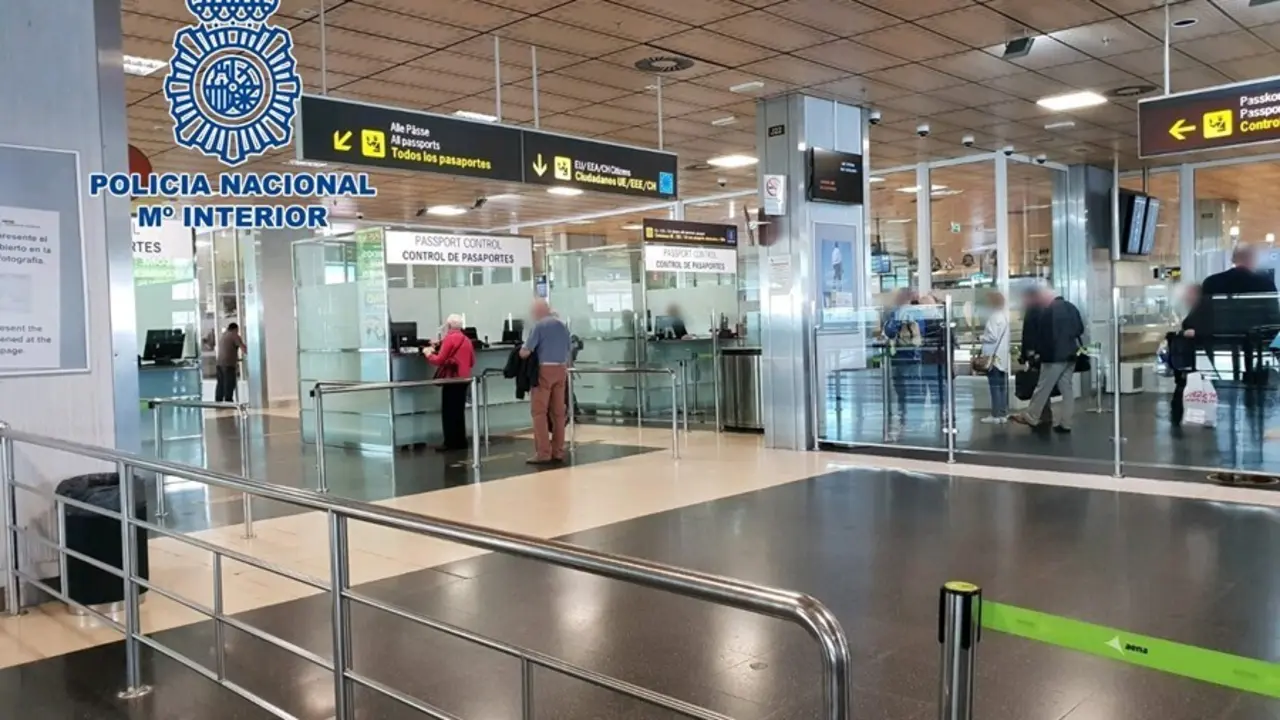 Archivo - Aeropuerto Tenerife Sur