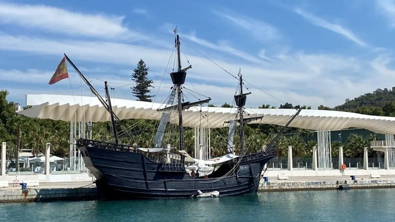 La Nao Victoria en el puerto de M&aacute;laga