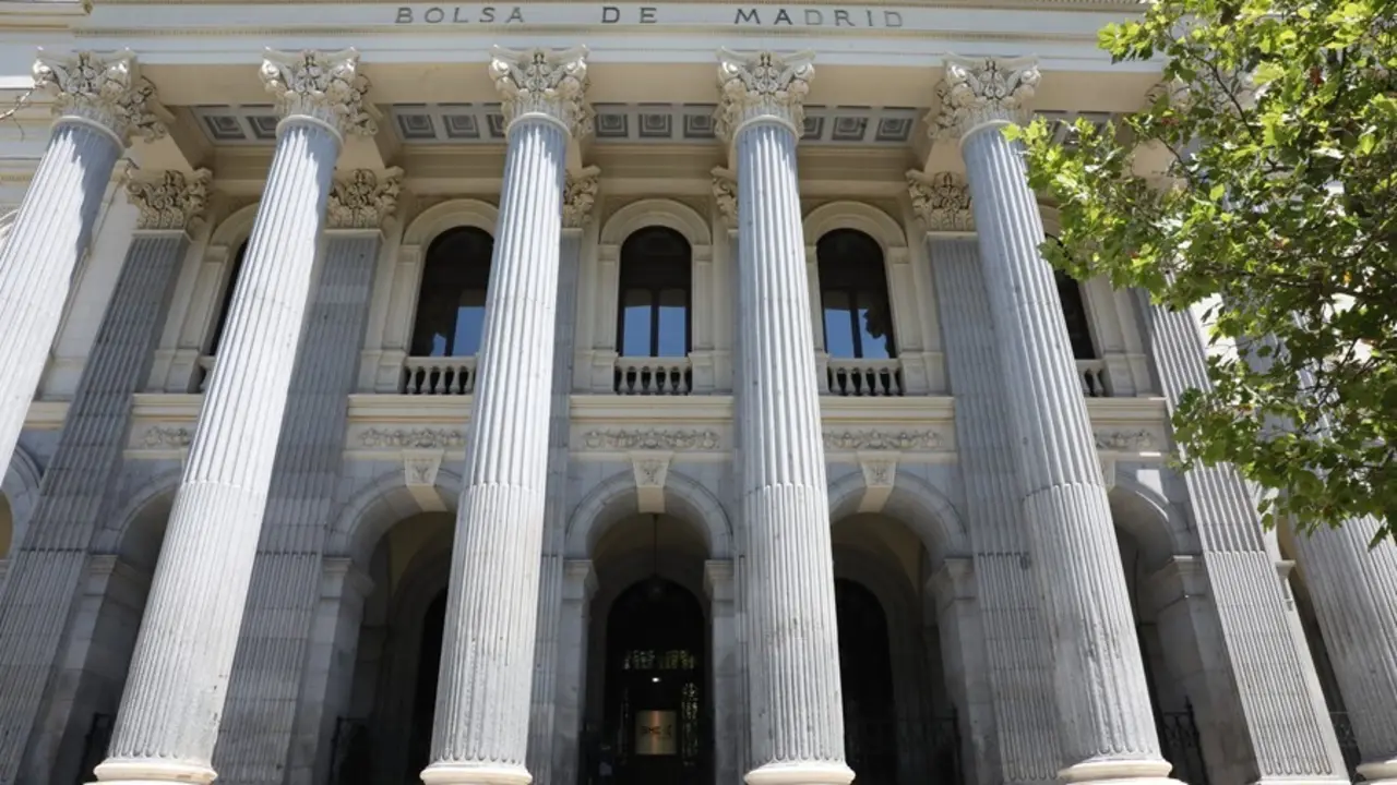 Fachada del Palacio de la Bolsa de Madrid
