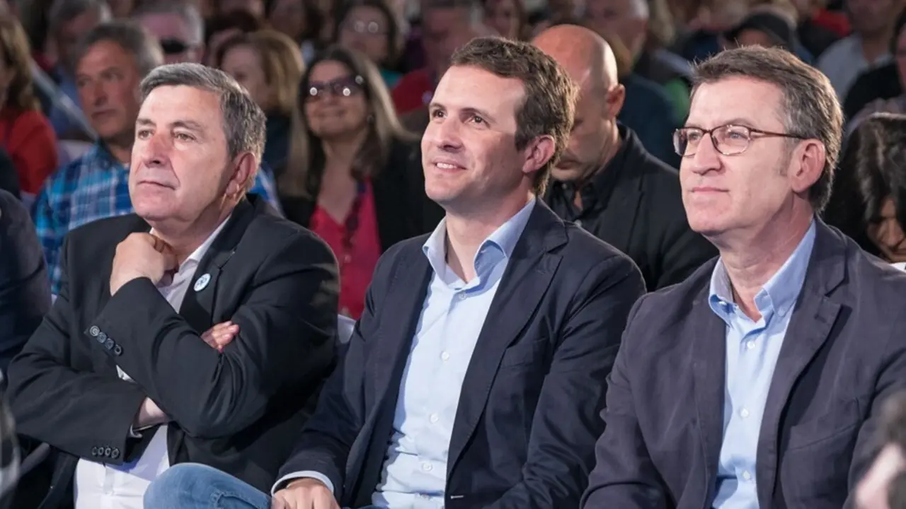 Archivo - El presidente del PP, Pablo Casado, y el presidente de la Xunta, Alberto N&uacute;&ntilde;ez Feij&oacute;o.