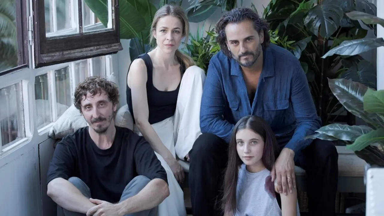 Reparto de la pel&iacute;cula &lsquo;Asombrosa Elisa&rsquo;, de Sadrac Gonz&aacute;lez-Perell&oacute;n