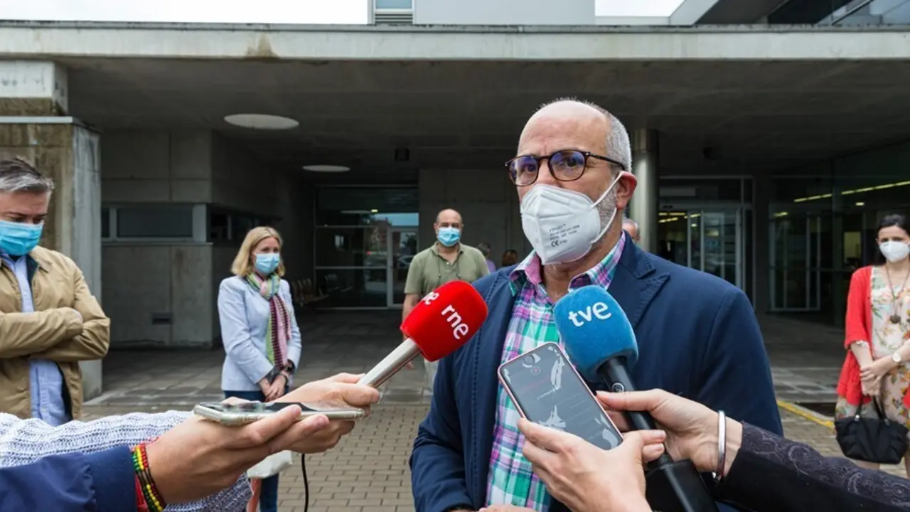 El consejero de Sanidad, Miguel Rodr&iacute;guez