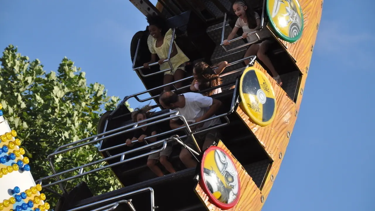 Una de las atracciones en las fiestas de Torrelavega de 2019. /S. Diaz