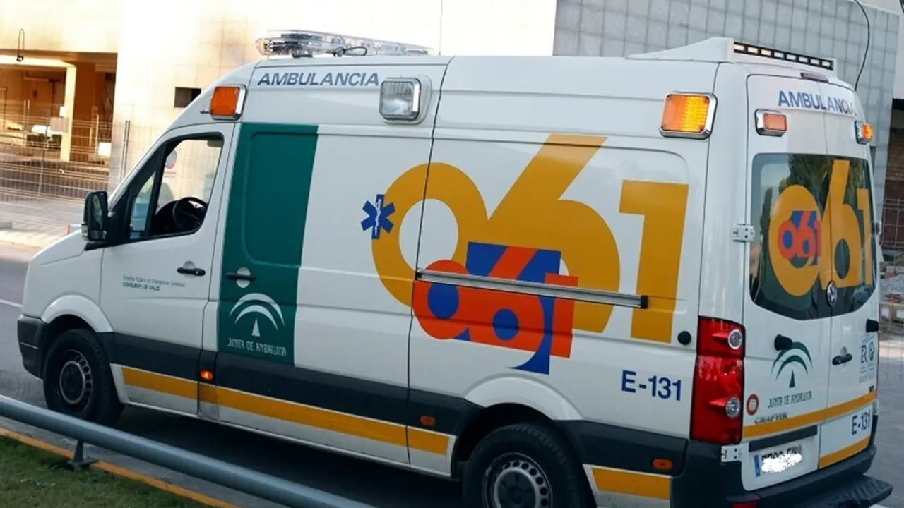 Archivo - Ambulancia de EPES en una imagen de archivo