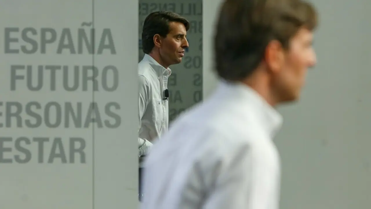El vicesecretario de Comunicaci&oacute;n del PP, Pablo Montesinos, durante una entrevista concedida a Europa  Press.