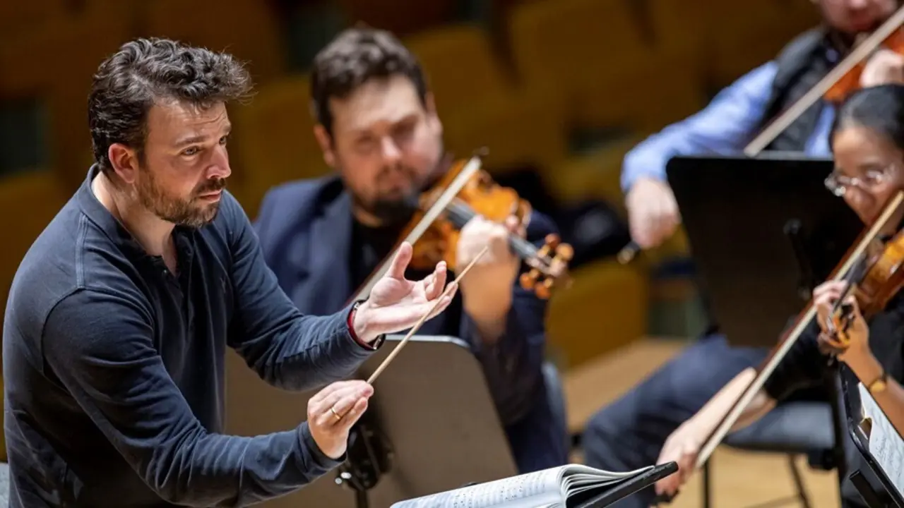 Archivo - El director estadounidense James Gaffigan