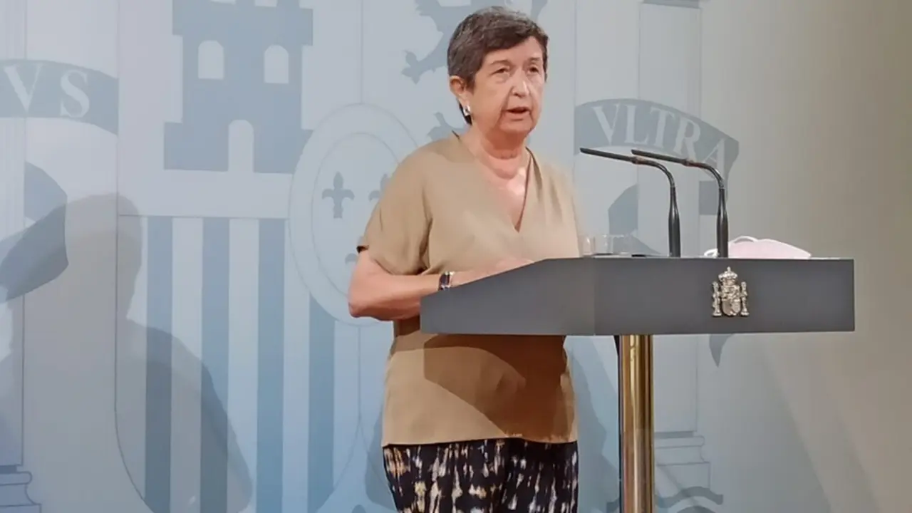 La delegada del Gobierno en Catalunya, Teresa Cunillera, en rueda de prensa en la Delegaci&oacute;n del Gobierno.