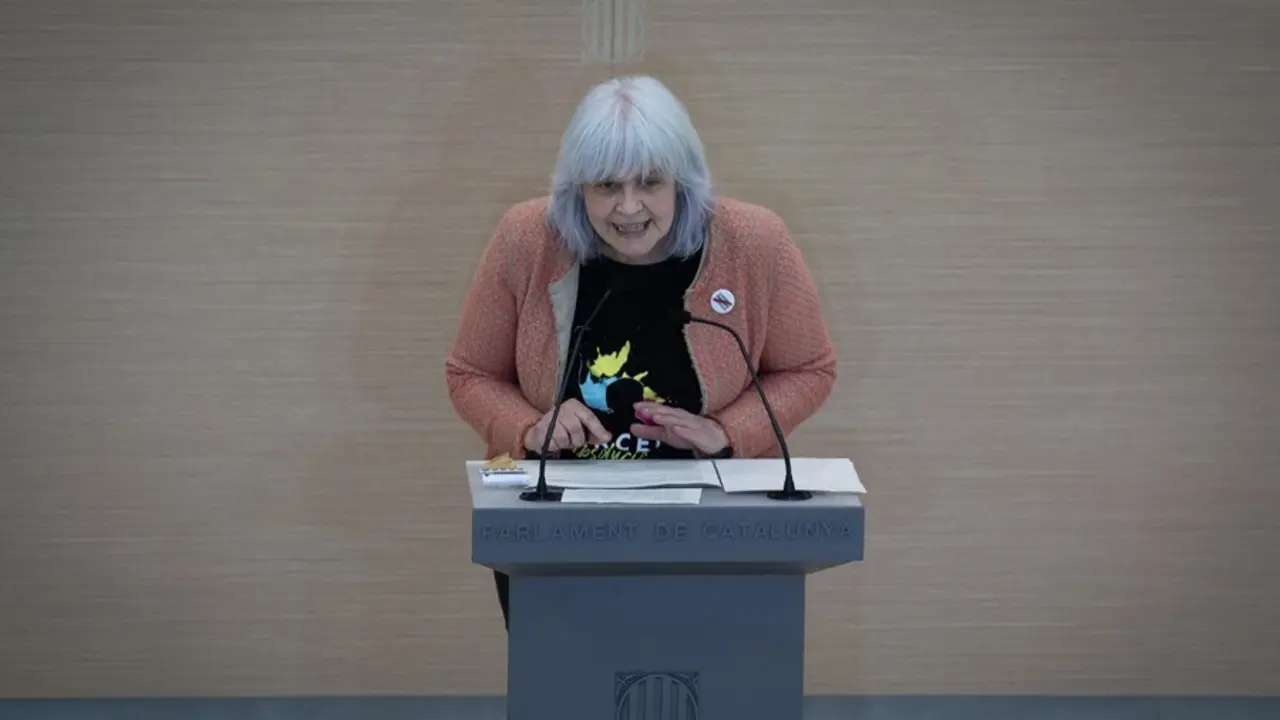 Archivo - La presidenta de la CUP en el Parlament, Dolors Sabater interviene durante la primera sesi&oacute;n del debate de investidura a la presidencia de la Generalitat de Catalunya, en el Parlament, Barcelona, Catalu&ntilde;a, (Espa&ntilde;a), a 26 de marzo de 2021