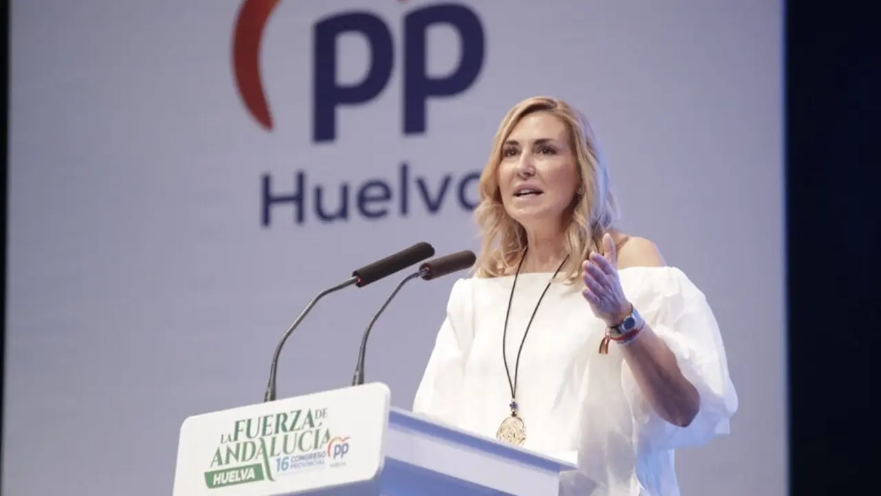 Archivo - La vicesecretaria de Organizaci&oacute;n del PP, Ana Beltr&aacute;n, en su intervenci&oacute;n en el congreso del PP de Huelva, celebrado en Lepe.