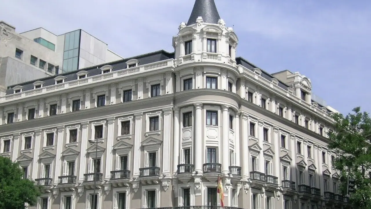 Archivo - Sede de la CNMC en Madrid