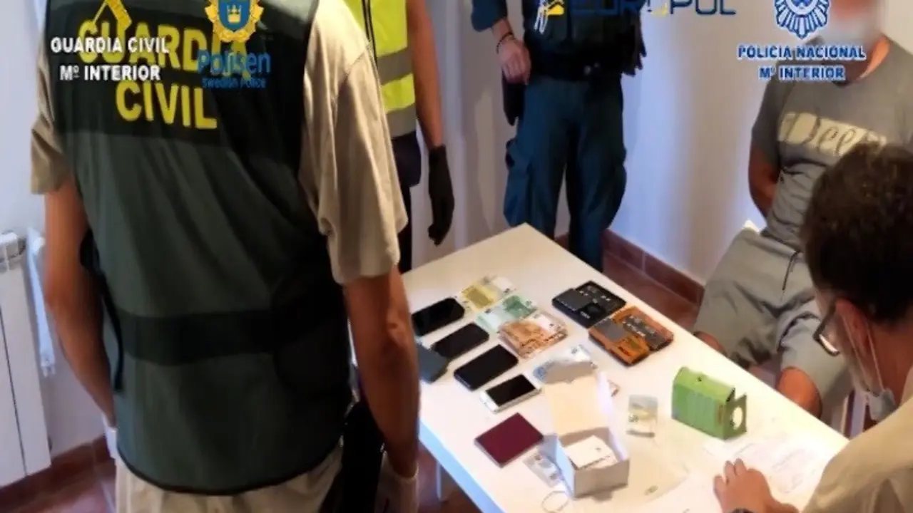 Detienen a 71 personas como miembros de una amplia red de narcotraficantes que operaba entre Espa&ntilde;a y Suecia.