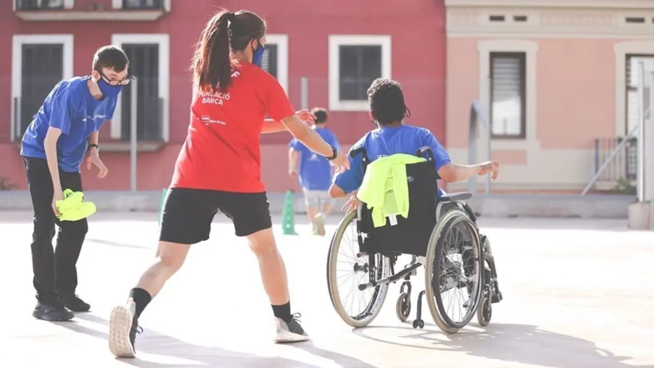 Archivo - Imagen del proyecto Diversitat i Inclusi&oacute; de la Fundaci&oacute;n Bar&ccedil;a, que cuenta con el apoyo de la Fundaci&oacute;n La Caixa, y que busca mejorar la autoestima de los j&oacute;venes con discapacidad.