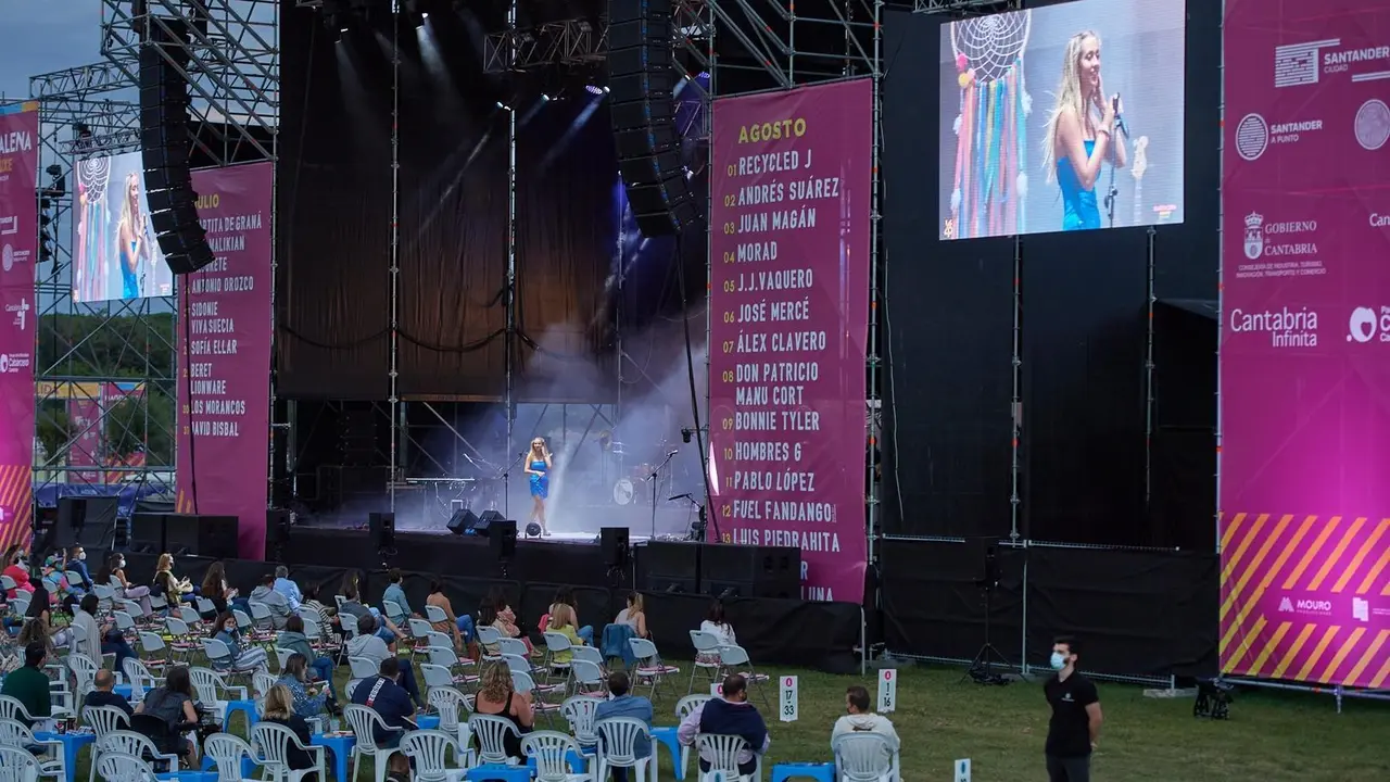 Uno de los conciertos ofrecidos en la campa de la Magdalena.