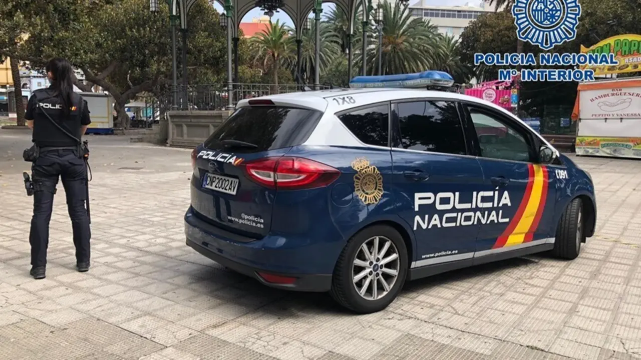 Agentes de la Polic&iacute;a Nacional