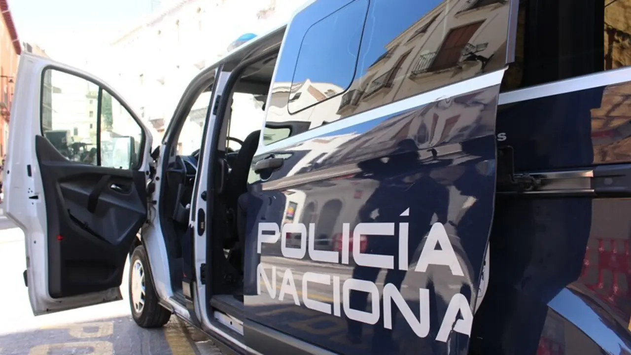 Veh&iacute;culo de la Polic&iacute;a Nacional