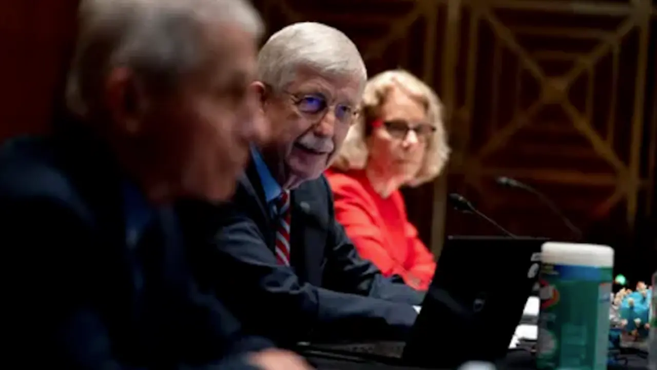 El Dr. Francis Collins, director de los Institutos Nacionales de Salud (NIH) de Estados Unidos, en el centro, habla durante una audiencia en el Senado en Washington el 26 de mayo de 2021. Fotograf&iacute;a: Stefani Reynolds/EPA