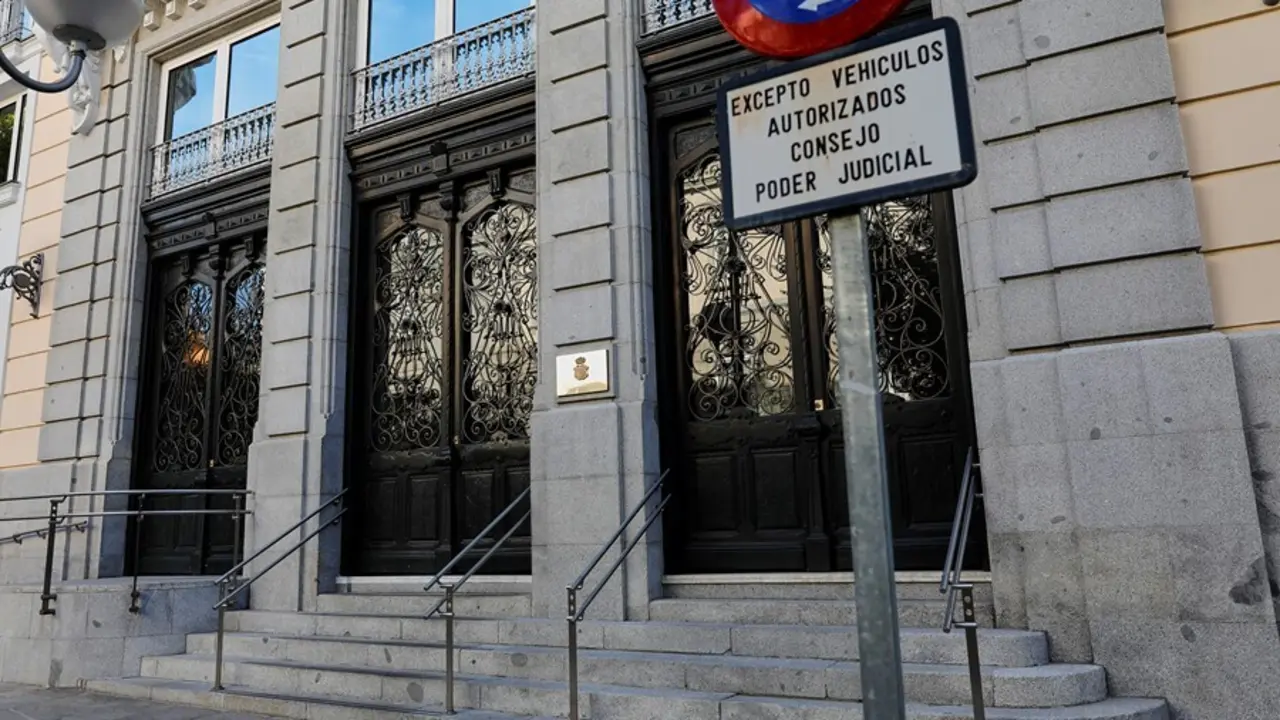 Archivo - Entrada al edificio del Consejo General del Poder Judicial (CGPJ).