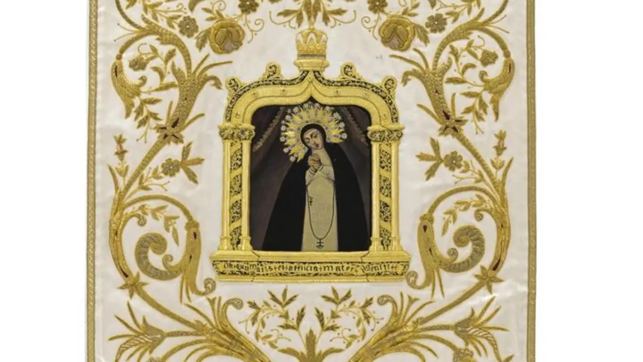 La Real F&aacute;brica de Tapices restaura un estandarte de la Virgen de La Paloma por encargo del Ayuntamiento