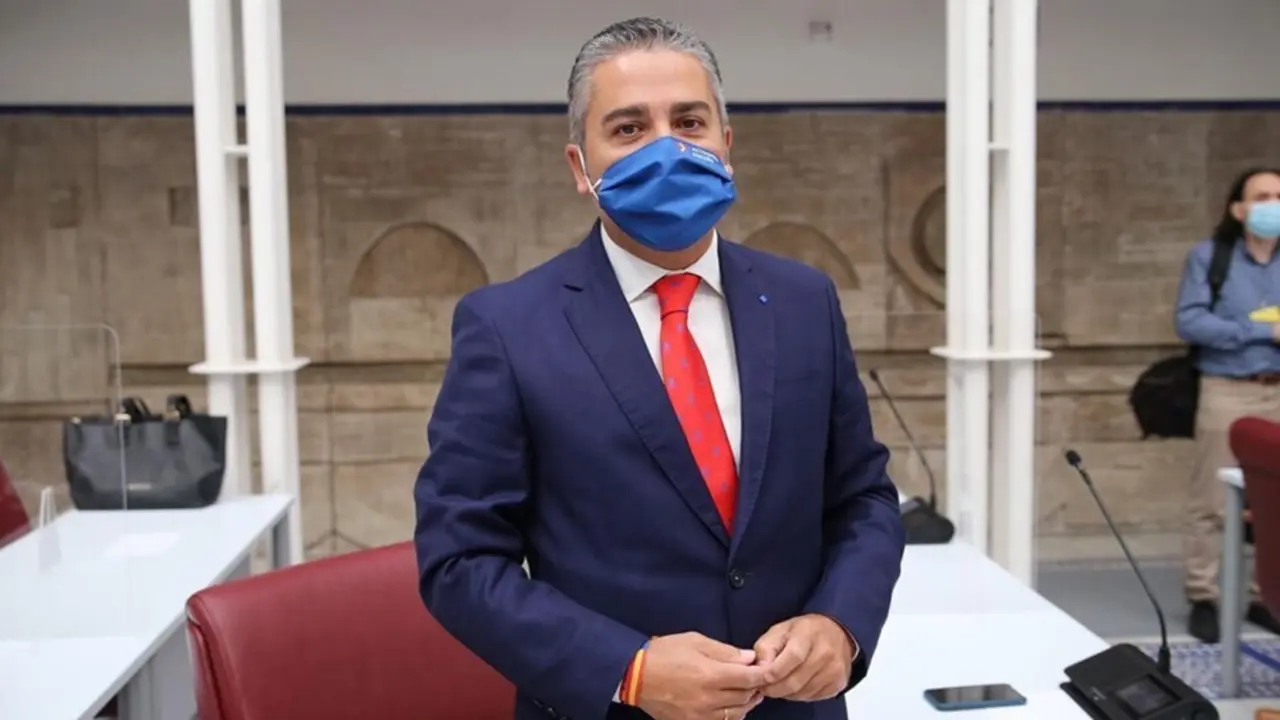 Cano (PP): "S&aacute;nchez tambi&eacute;n castiga a los agricultores encareciendo un 1.000% la factura de la luz en los &uacute;ltimos a&ntilde;os"