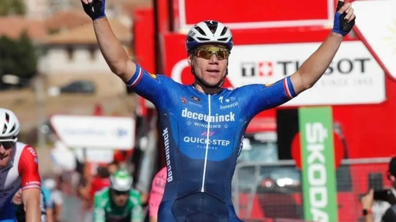 El ciclista neerland&eacute;s Fabio Jakobsen (Deceuninck-Quick Step), ganador de la cuarta etapa de La Vuelta 2021 con final en Molina de Arag&oacute;n
