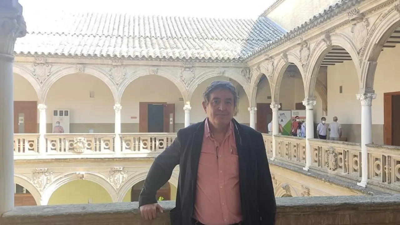 El director del Instituto Cervantes, Luis Garc&iacute;a Montero, en la sede baezana de la UNIA.